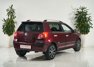 Geely MK Cross Вид 5